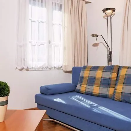 Bahnhöfli Apartment *